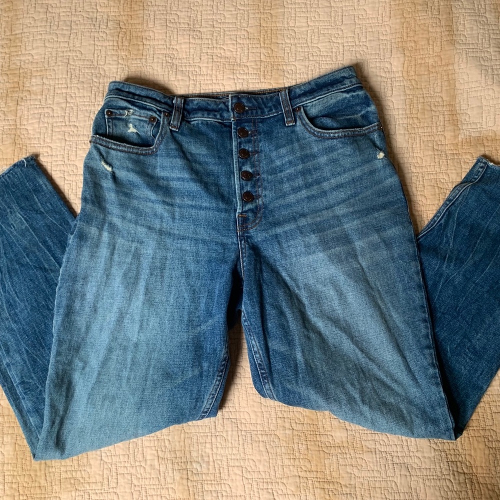 abercrombie distressed straight cut jeans